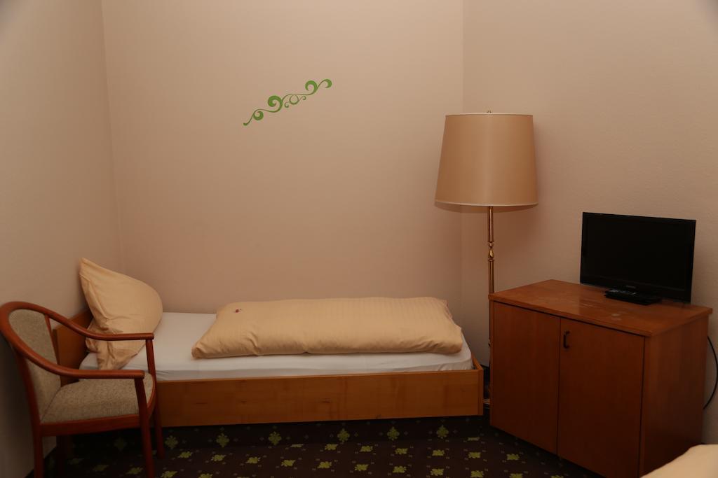 Hotel Taunus Residence Bad Camberg Habitación foto